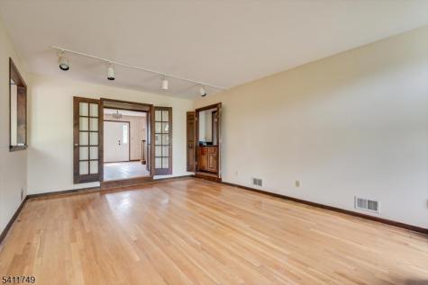 19 Arrowhead Drive Branchburg NJ 08853