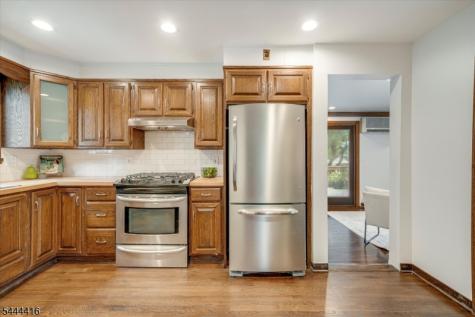 43 Pine Street Millburn NJ 07041