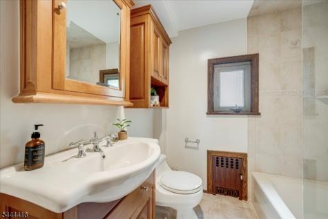 43 Pine Street Millburn NJ 07041