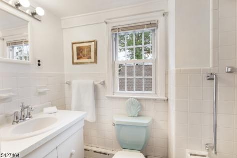 30 Hughes Lane Watchung NJ 07069