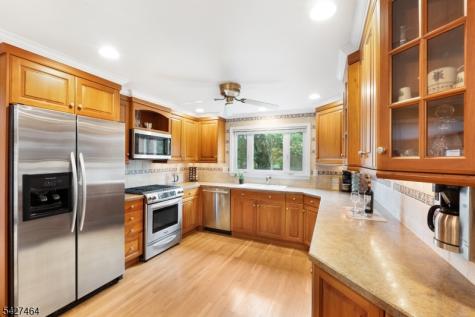 30 Hughes Lane Watchung NJ 07069