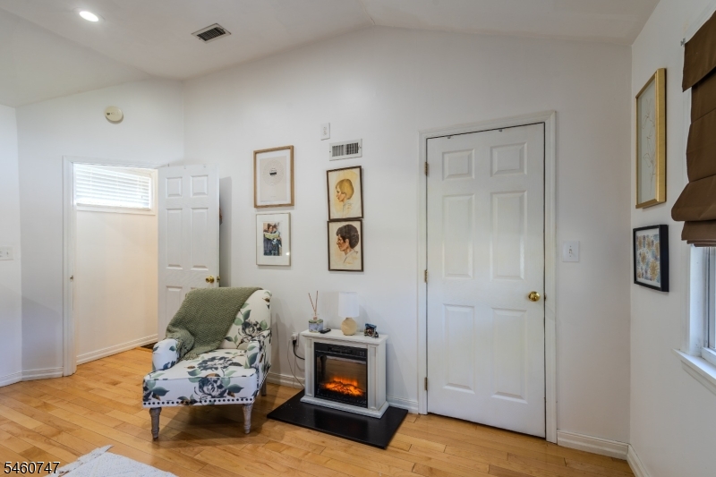19 Rebecca Place Piscataway NJ 08854