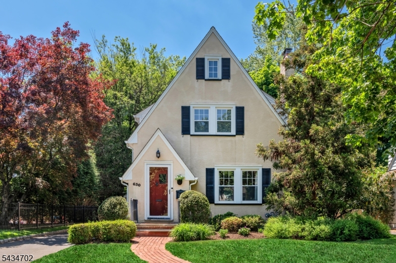 630 Wyndemere Avenue Ridgewood Village NJ 07450