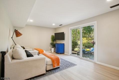 223 Chaucer Drive Berkeley Heights NJ 07922