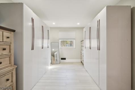 223 Chaucer Drive Berkeley Heights NJ 07922