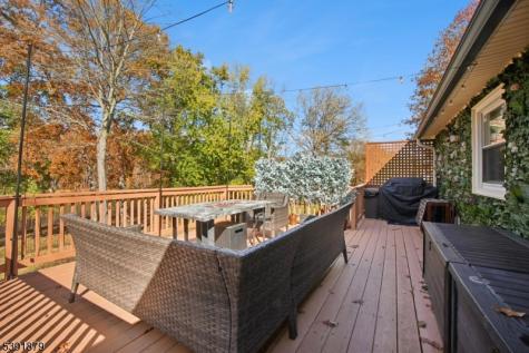 223 Chaucer Drive Berkeley Heights NJ 07922