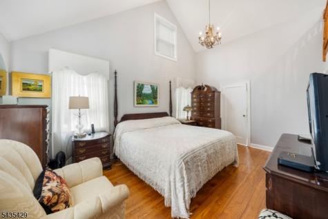 664 Duquesne Terrace Union NJ 07083