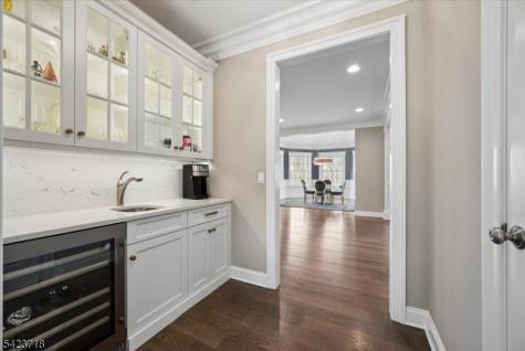 17 Countryside Lane Warren NJ 07059