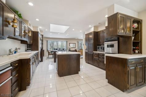 137 High Oaks Drive Warren NJ 07059