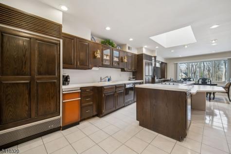 137 High Oaks Drive Warren NJ 07059