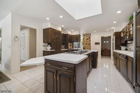 137 High Oaks Drive Warren NJ 07059