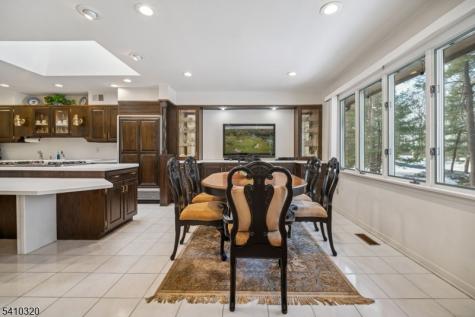 137 High Oaks Drive Warren NJ 07059