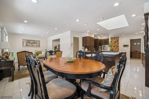 137 High Oaks Drive Warren NJ 07059