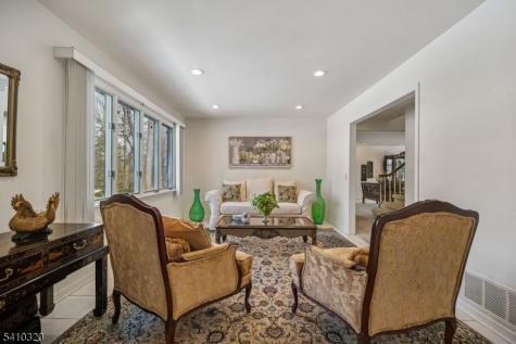 137 High Oaks Drive Warren NJ 07059