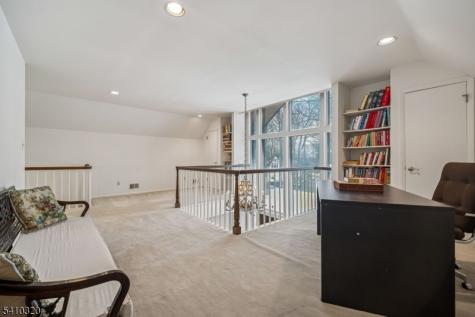 137 High Oaks Drive Warren NJ 07059