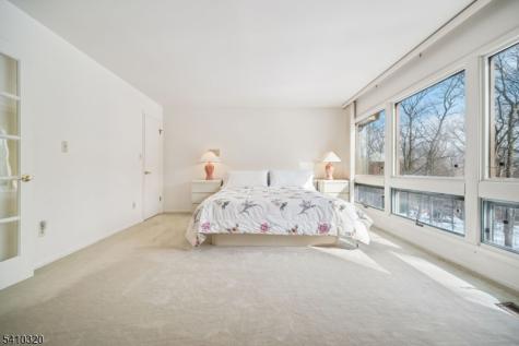 137 High Oaks Drive Warren NJ 07059