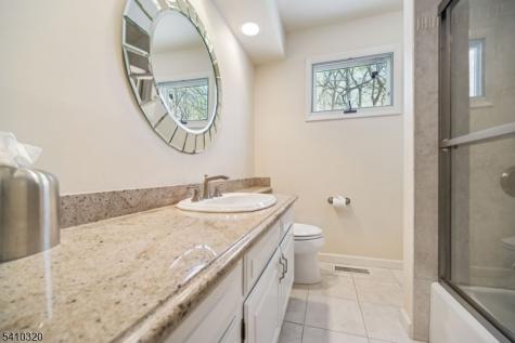 137 High Oaks Drive Warren NJ 07059