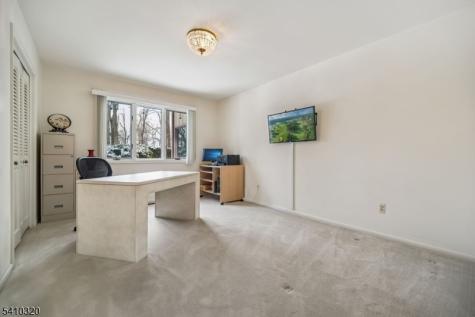 137 High Oaks Drive Warren NJ 07059