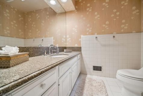 137 High Oaks Drive Warren NJ 07059