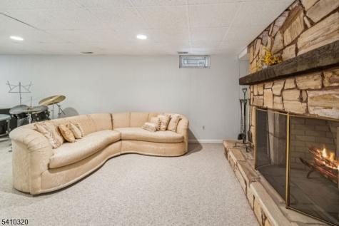 137 High Oaks Drive Warren NJ 07059