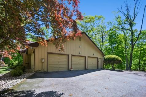 137 High Oaks Drive Warren NJ 07059