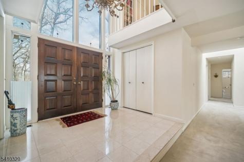 137 High Oaks Drive Warren NJ 07059