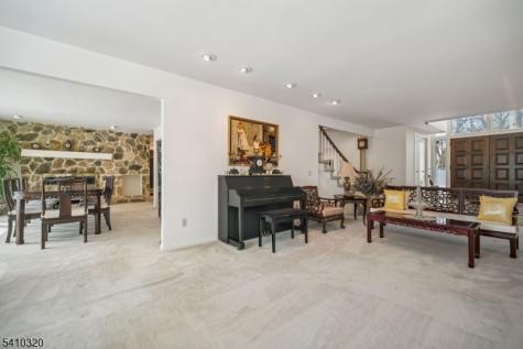 137 High Oaks Drive Warren NJ 07059