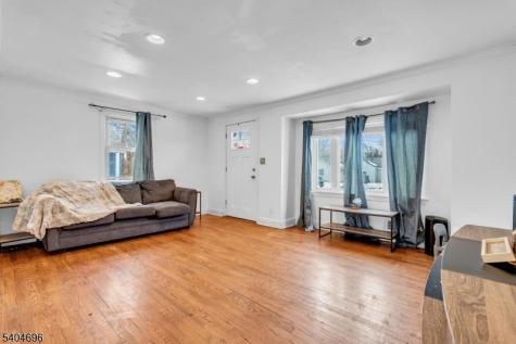 821 Front Street Dunellen NJ 08812
