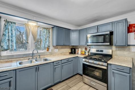 821 Front Street Dunellen NJ 08812