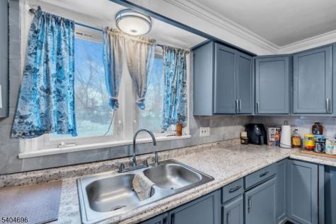 821 Front Street Dunellen NJ 08812