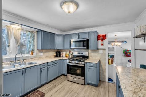 821 Front Street Dunellen NJ 08812