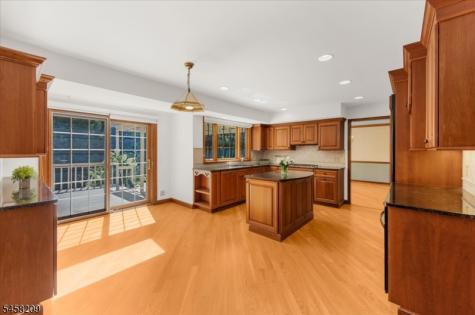 11 Cambridge Drive Clinton NJ 08801