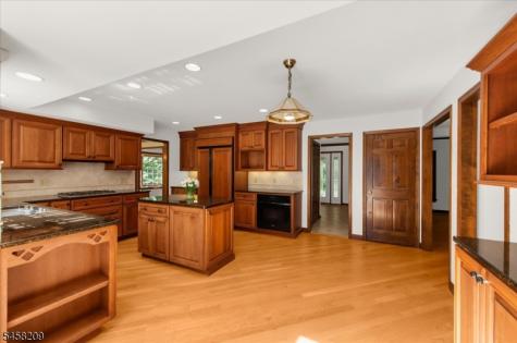 11 Cambridge Drive Clinton NJ 08801