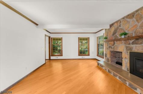11 Cambridge Drive Clinton NJ 08801