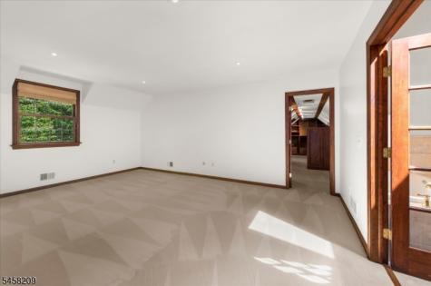 11 Cambridge Drive Clinton NJ 08801
