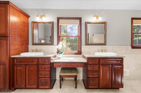 11 Cambridge Drive Clinton NJ 08801