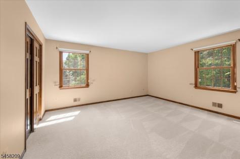 11 Cambridge Drive Clinton NJ 08801