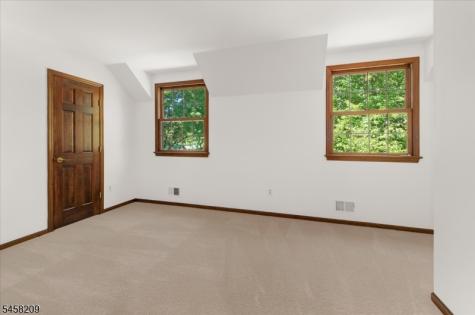 11 Cambridge Drive Clinton NJ 08801