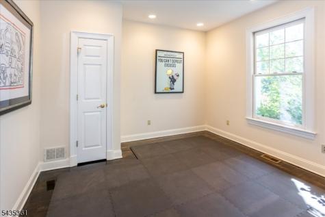 1 Chilton Road Chester NJ 07930