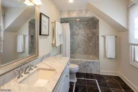 1 Chilton Road Chester NJ 07930