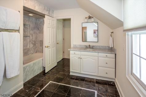 1 Chilton Road Chester NJ 07930
