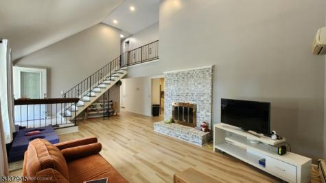 18 Roslyn Road Frankford NJ 07826