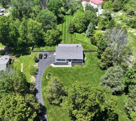 18 Roslyn Road Frankford NJ 07826
