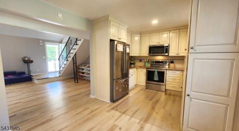 18 Roslyn Road Frankford NJ 07826