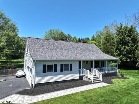 18 Roslyn Road Frankford NJ 07826