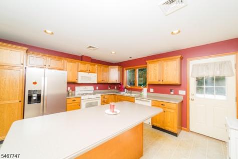 33 Budd Street Roxbury NJ 07847