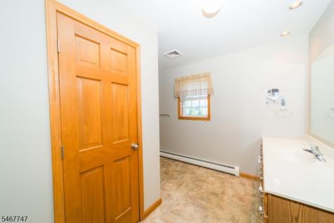 33 Budd Street Roxbury NJ 07847