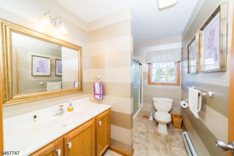 33 Budd Street Roxbury NJ 07847