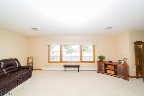 33 Budd Street Roxbury NJ 07847