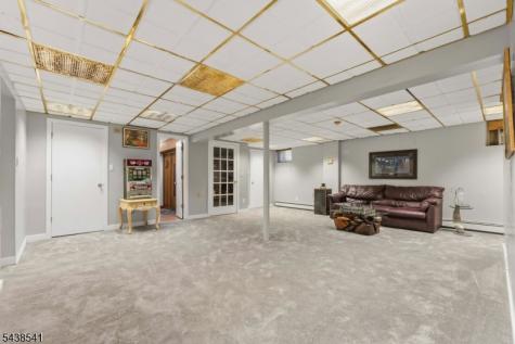 486 Summit Road Mountainside NJ 07092